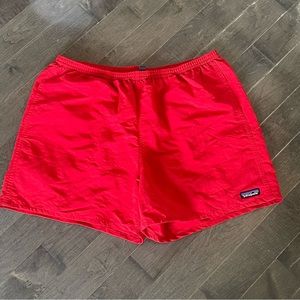 Men’s Patagonia Baggies size XL RED